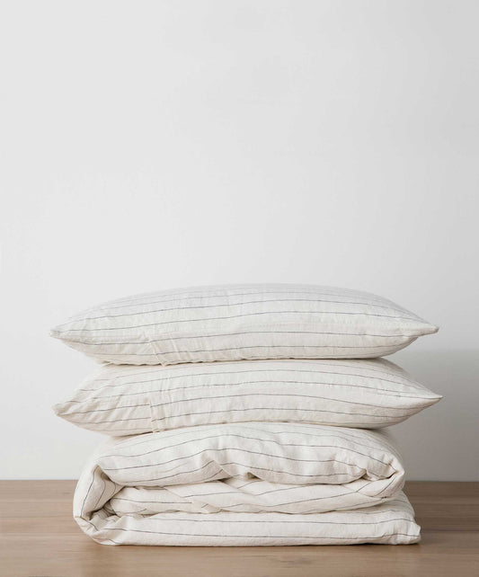 Parure de lit en lin à rayures fines