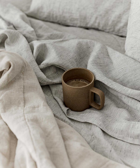 Drap-housse en lin à fines rayures