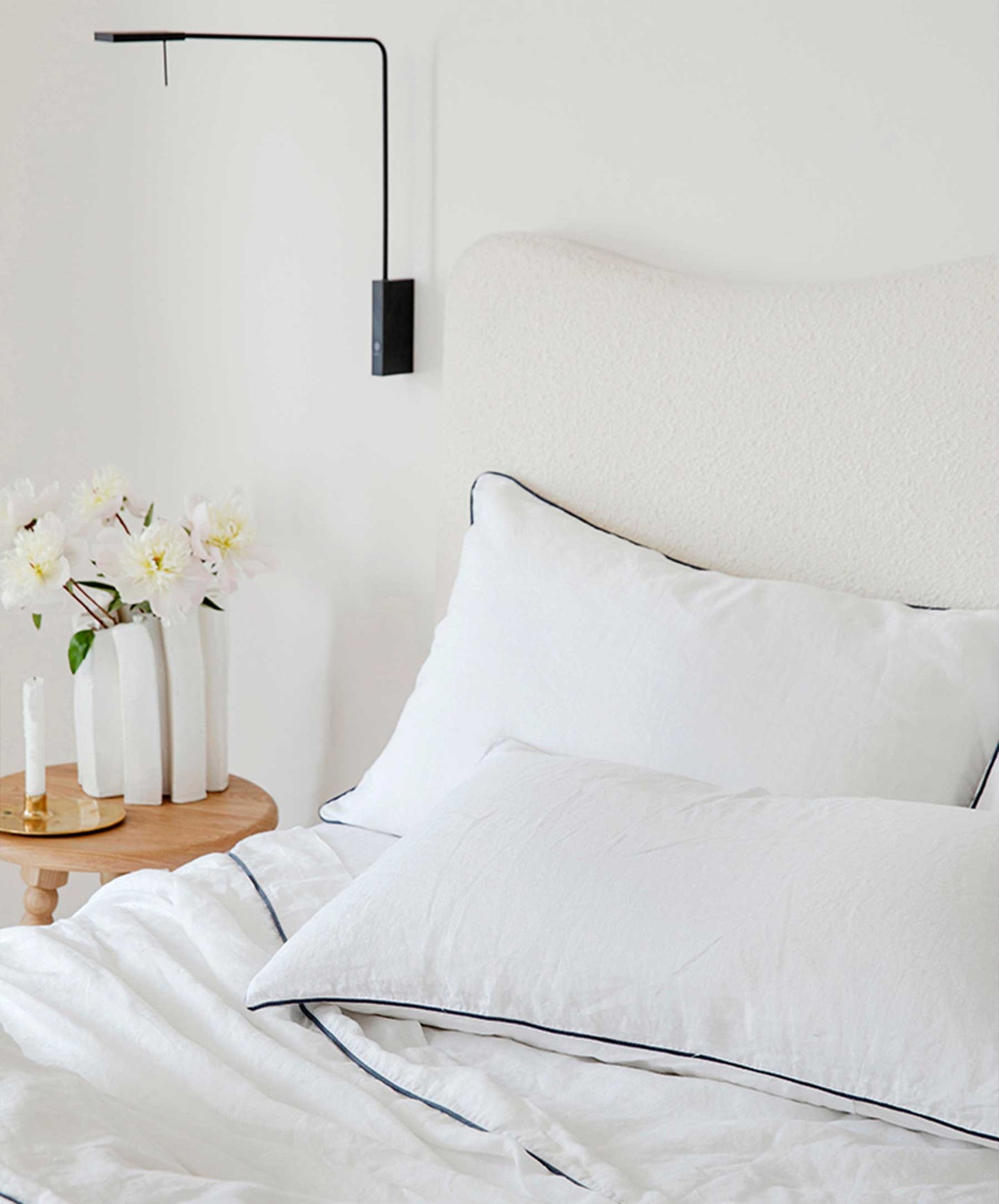 Drap plat en lin passepoilé - Blanc et bleu marine