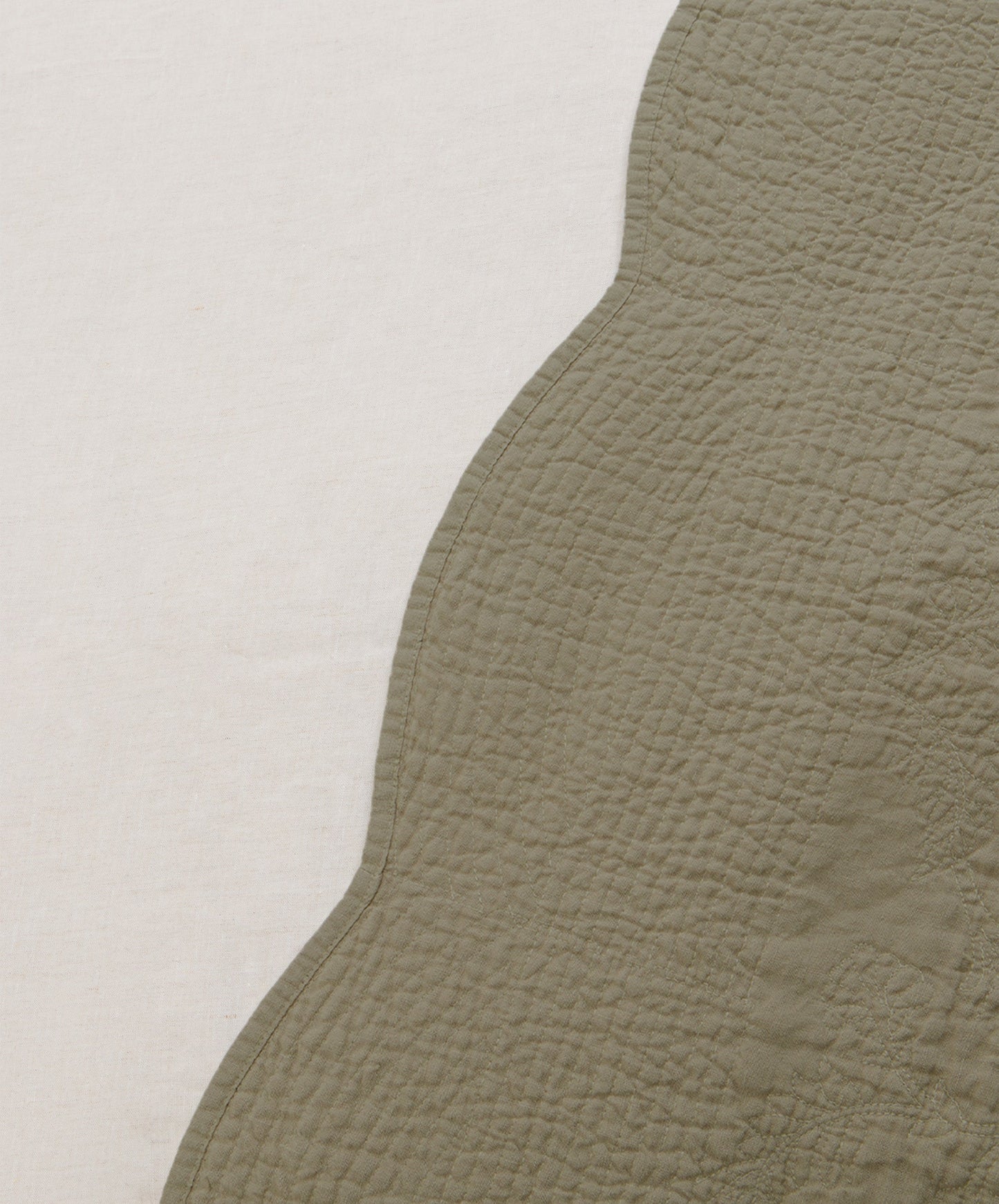 Couverture brodée Willow - Mastic